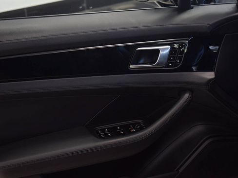 Used 2018 Porsche Panamera 4 AWD/4WD image 46