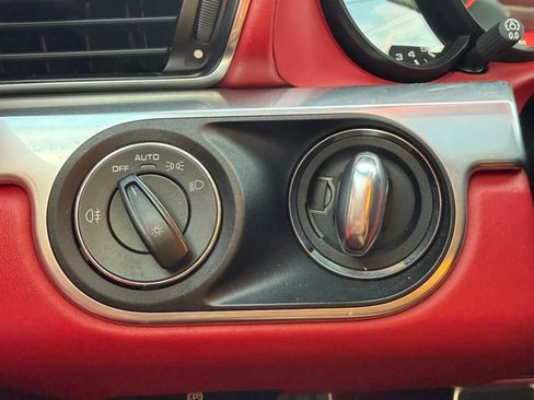 Used 2013 Porsche 911 Carrera S image 26