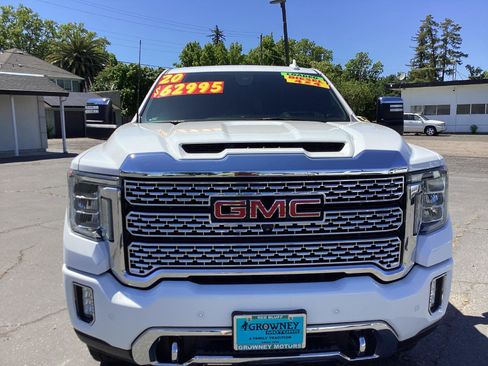 Used 2020 GMC Sierra 2500 Denali w/ Denali Ultimate Package AWD/4WD image 4