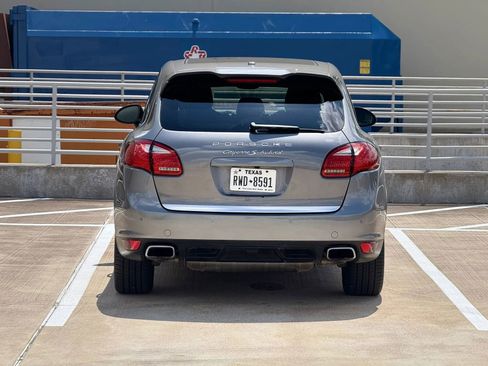 Used 2013 Porsche Cayenne S AWD/4WD image 6