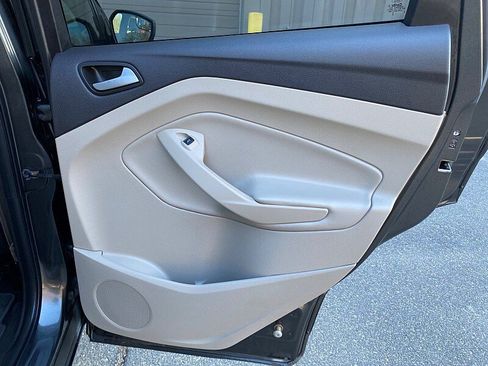 Used 2018 Ford Escape SEL image 39