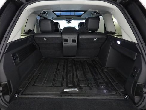 Used 2022 Land Rover Range Rover LWB SV Autobiography image 12