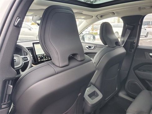 New 2026 Volvo XC60 B5 Plus w/ Protection Package Premier image 27