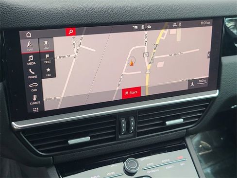 Used 2021 Porsche Cayenne image 29