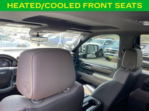 Used 2024 Chevrolet Silverado 2500 ZR2 w/ Technology Package AWD/4WD image 17