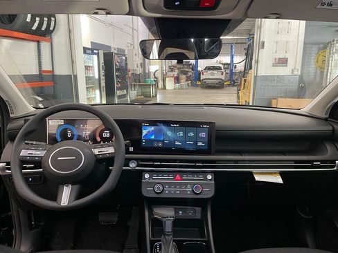 New 2026 Hyundai Tucson SE image 7