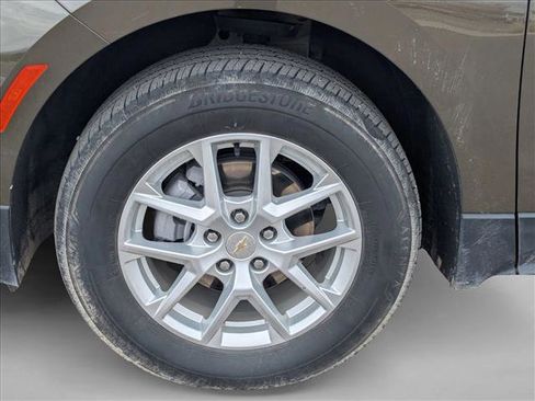 Used 2023 Chevrolet Equinox LT image 23