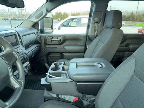 Used 2024 Chevrolet Silverado 2500 Custom w/ Custom Value Package image 32