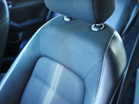 Used 2023 Honda Civic Sport image 29