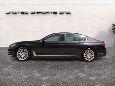 Used 2018 BMW 740i RWD image 2