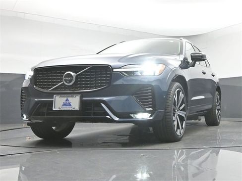 Used 2024 Volvo XC60 B5 Ultimate w/ Protection Package Premier image 39