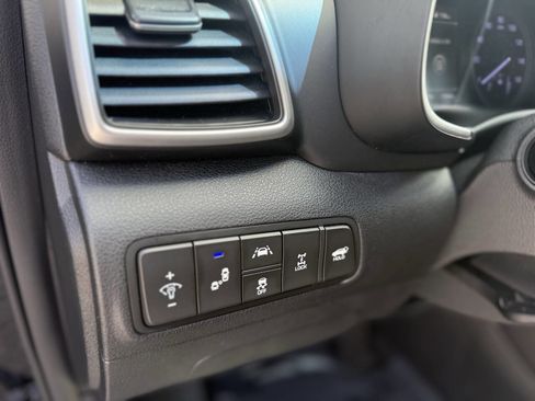 Used 2019 Hyundai Tucson Ultimate w/ Cargo Package image 16