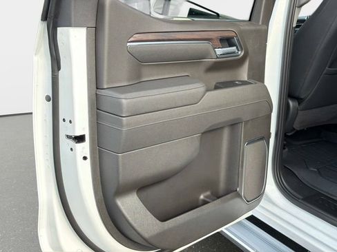 New 2026 GMC Sierra 1500 SLT w/ SLT Premium Package AWD/4WD image 11