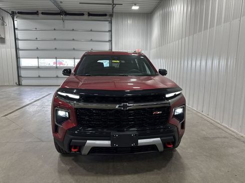 Used 2025 Chevrolet Traverse Z71 w/ Driver Confidence Package image 3