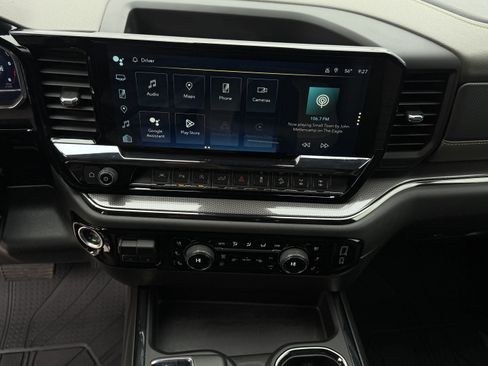 Used 2024 Chevrolet Silverado 1500 ZR2 w/ Technology Package image 21