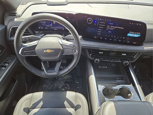 Used 2025 Chevrolet Tahoe LT image 18