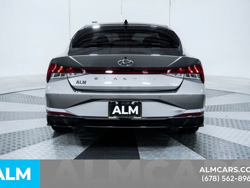Used 2023 Hyundai Elantra Limited FWD image 5