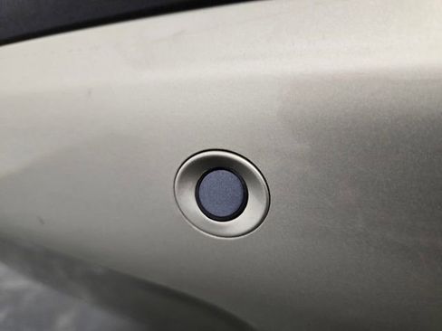 Used 2013 GMC Yukon XL SLT w/ Regional Value Package image 10