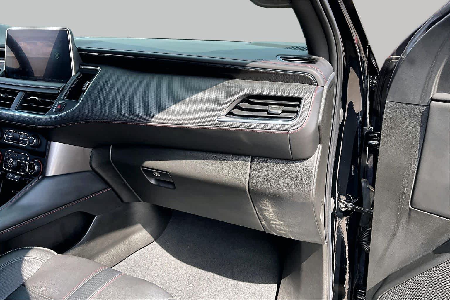 Used 2022 Chevrolet Tahoe RST w/ Sport Performance Package AWD/4WD image 19