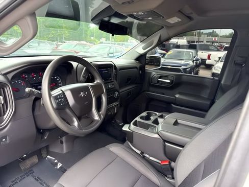 Used 2025 Chevrolet Silverado 1500 Custom Trail Boss AWD/4WD image 15