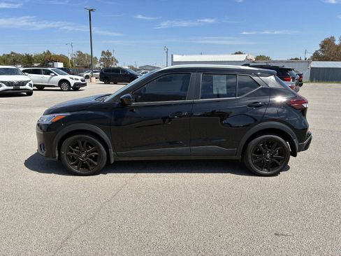 Used 2024 Nissan Kicks SV image 16