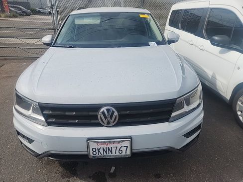 Used 2019 Volkswagen Tiguan SE AWD/4WD image 2