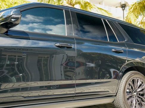 Used 2025 Cadillac Escalade Sport Platinum w/ LPO, ONYX Package image 11