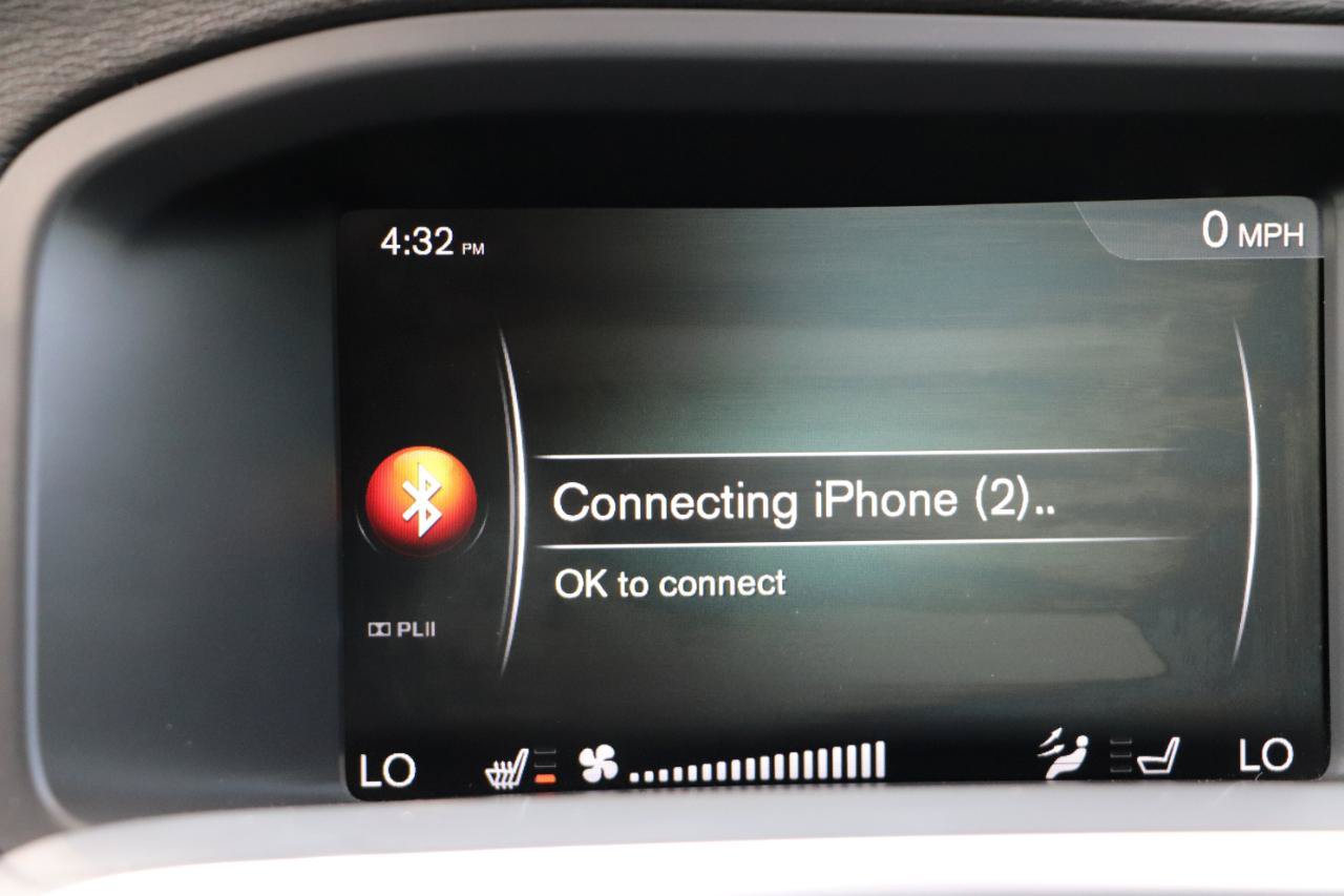 Used 2016 Volvo S60 T5 R-Design FWD image 25