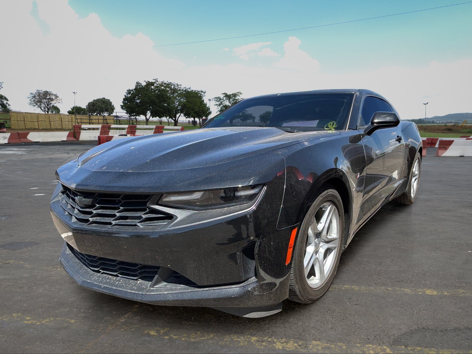 Used 2023 Chevrolet Camaro LT RWD image 5