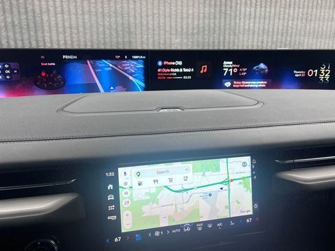 Used 2025 Lincoln Navigator L Reserve AWD/4WD image 27