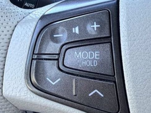 Used 2014 Toyota Sienna XLE AWD/4WD image 34