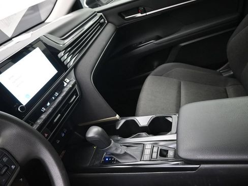 Used 2025 Toyota Camry LE FWD image 16