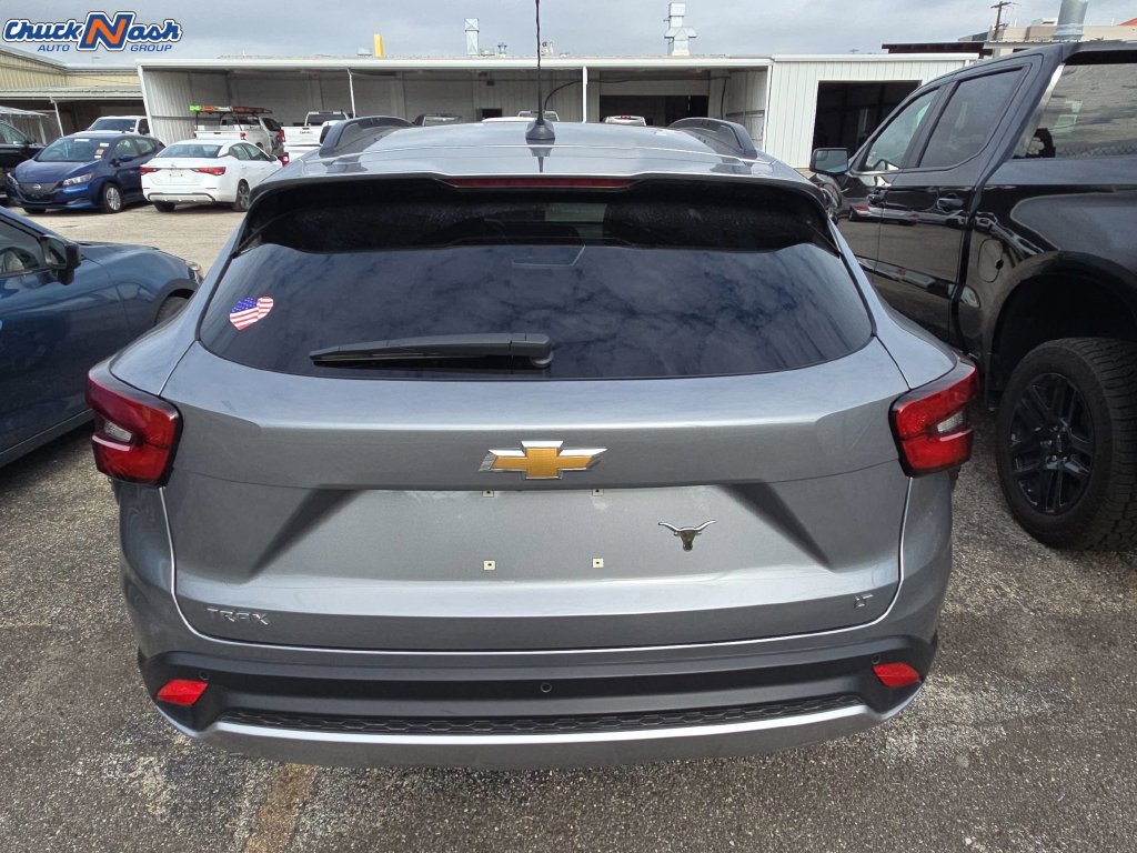 Used 2025 Chevrolet Trax LT w/ Driver Confidence Package FWD image 5