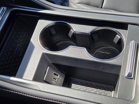 New 2025 Lincoln Nautilus Premier w/ Jet Appearance Package image 12