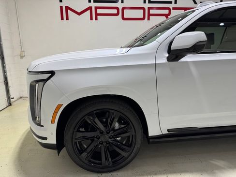Used 2026 Cadillac Escalade ESV Sport w/ Touring Package AWD/4WD image 3