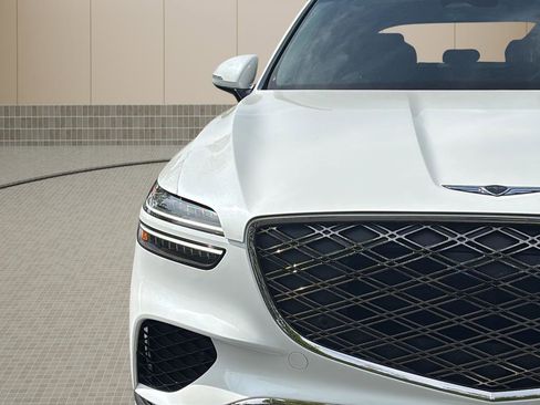 Certified 2026 Genesis GV70 2.5T AWD/4WD image 10