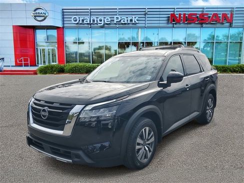 Used 2024 Nissan Pathfinder SL image 4