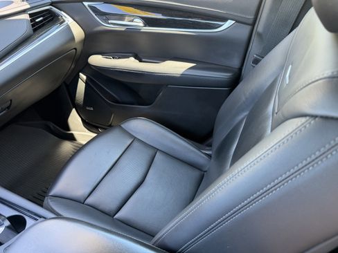 Used 2020 Cadillac XT5 Premium Luxury image 16