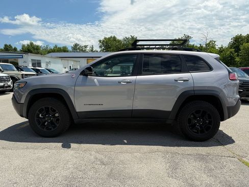 Used 2022 Jeep Cherokee Trailhawk w/ Premium Leather Package AWD/4WD image 8