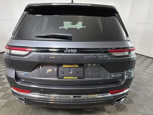 Used 2023 Jeep Grand Cherokee Overland AWD/4WD image 4