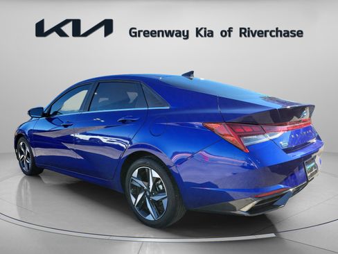 Used 2023 Hyundai Elantra Limited image 4