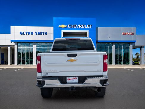 Used 2024 Chevrolet Silverado 3500 LTZ w/ LTZ Convenience Package AWD/4WD image 9