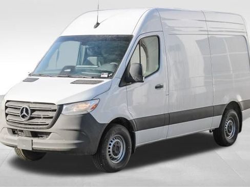New 2025 Mercedes-Benz Sprinter 2500 image 3