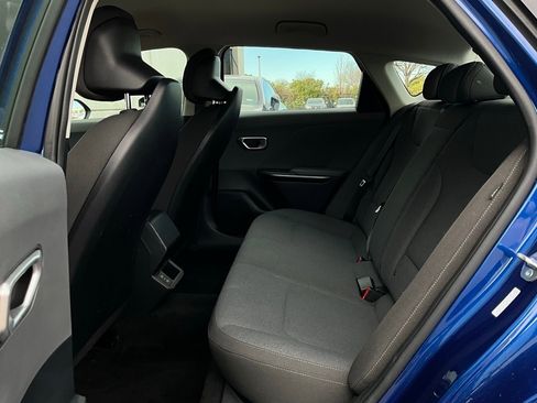 Used 2025 Kia K4 LXS image 11