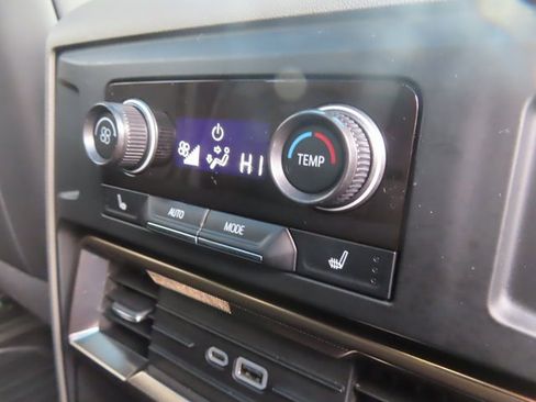 Used 2024 GMC Hummer EV 2X w/ Extreme Off-Road Package image 40