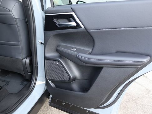 New 2026 Mitsubishi Outlander SE image 30