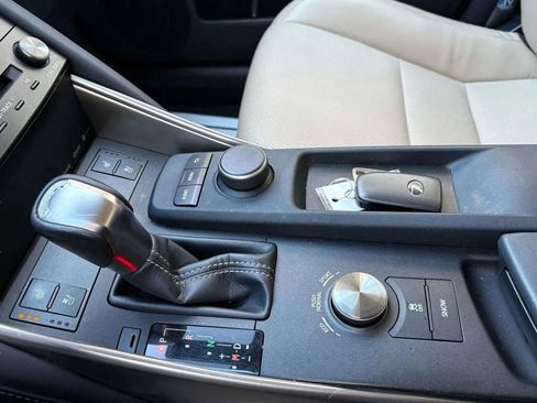 Used 2017 Lexus IS 300 F Sport image 37