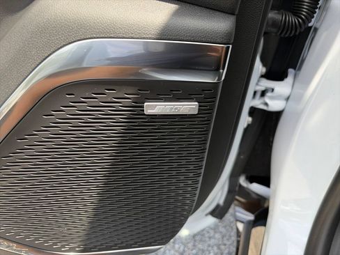 New 2026 Chevrolet Traverse High Country w/ LPO, Floor Liner Package FWD image 25
