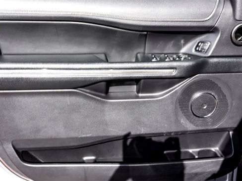 Used 2024 Ford Expedition XLT image 10