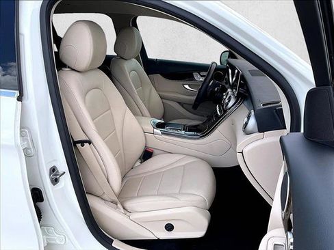 Certified 2021 Mercedes-Benz GLC 300 image 9